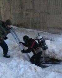 За три дня водолазы провели 15 погружений