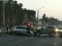 К месту аварии приехали «скорая» и пожарные