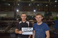 Акцию в Сети поддержали простые рабочие