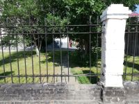 В эту дыру свободно помещается Сергей Дугин