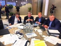 Виктор Томенко принял участие в обсуждениях экономической политики