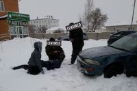 Очевидцы оказывали пострадавшим помощь