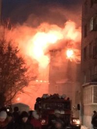 Толпа зевак только мешала действиям пожарных