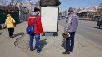 Кажется, подрядчик считает нормальным такое расположение остановки