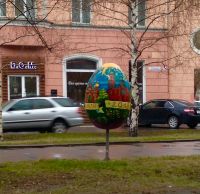 На некоторых видны прошлогодние следы...