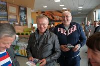 Вячеслав Фетисов в предвкушении бийских закусок