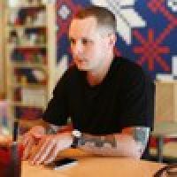 «Человек с желто-зеленым пакетом»: коренные и «понаехавшие» барнаульцы высказались о типизации своего образа