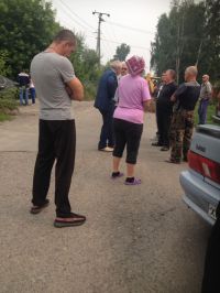 Жители улицы новой блокировали работу техники, разбираться приехали представители власти