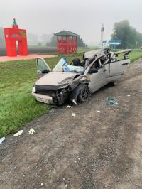 Lada сильно пострадала в столкновении