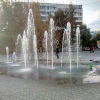 Барнаульские гейзеры из луж горожан не обрадовали