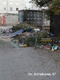 Местами свалки, похоже, возникли совершенно стихийно