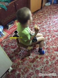 Мальчика одели и накормили