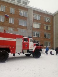 На месте работало МЧС