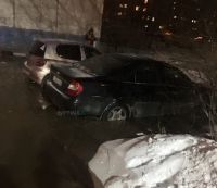 Несколько машин все же остались в ледяном плену к утру