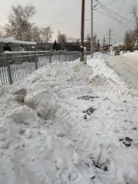 Тротуар у школы