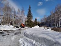 Рабочая техника в сквере