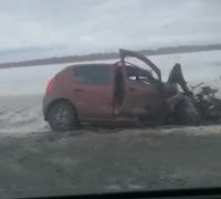 по фото видно, что удар пришелся в лоб