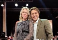 Вдова погибшего барнаульца с ведущим Андреем Малаховым