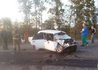 Отечественное авто от удара сильно смяло