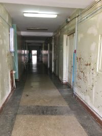 Невооруженным глазом видно не лучшее состояние больницы