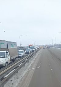 В сторону Барнаула мост почти встал