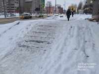 С тротуарами тоже большая беда