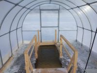 Организаторы решили укрыть купель от посторонних глаз