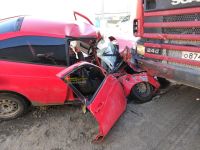 Смятое авто с пострадавшими