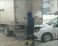 Кажется, сильнее всего пострадал автомобиль такси