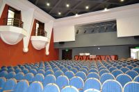 Зрительный зал после ремонта