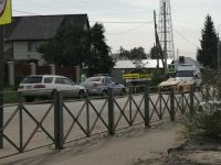 На снимке хорошо видны повреждения авто