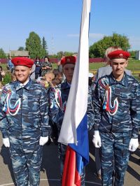 Участие в торжестве приняли и юнармейцы