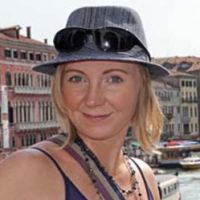 «Равносильно локдауну»: представители бизнеса, власти и медицины в Алтайском крае оценили новую реальность с QR-кодами и полупустыми ТЦ