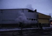 Здание окутало дымом