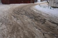 Этот проезд едва ли чистили в этом году