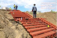 Также завершается обустройство пешеходной тропы