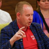 «Вы не будете похожи на бомжа»: алтайский бизнес, власти и общественники покопались в раздельном сборе мусора