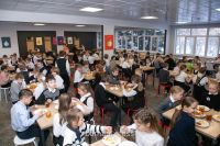 Обновленная столовая гимназии № 42