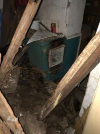 Рухнувший потолок в квартире на верхнем этаже