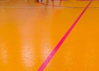 Плохое состояние пола заметно даже по фотографиям с игр