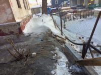 Жительница потрескавшегося дома в Барнауле «винит» в бедах скандального застройщика