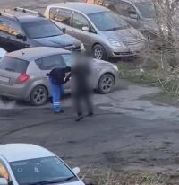 Фельдшера бийской скорой помощи жестоко избили по пути на работу