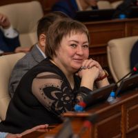 «Не каждая готова взять на себя ответственность»: представительницы алтайской политики порассуждали о конкуренции с мужчинами