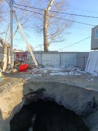 Жилые дома и соцобъекты в Барнауле остаются без воды из-за затянувшегося ремонта сетей