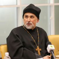 «Мы окружены матерщиной»: два поколения поспорили о «вирусе сквернословия» среди молодежи