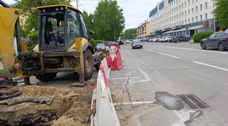 Ремонт водопровода на проспекте Социалистический, 97