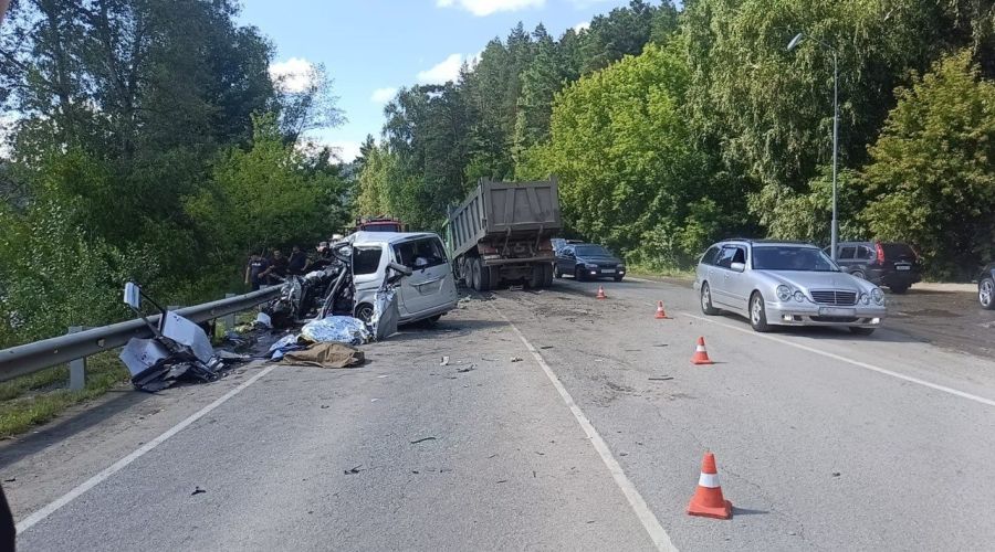 Авария на Чуйском тракте