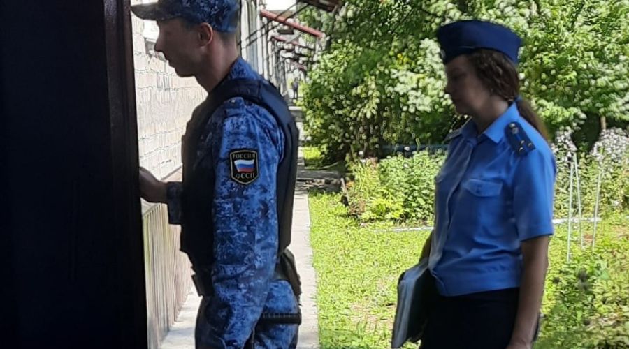 Судебные приставы