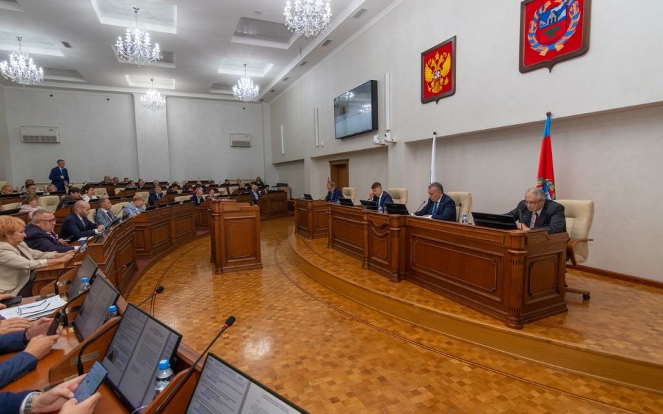 «Никакого убийства»: депутаты Алтайского Заксобрания одобрили переход к системе округов - Новости Банкфакс, 30.04.2026
