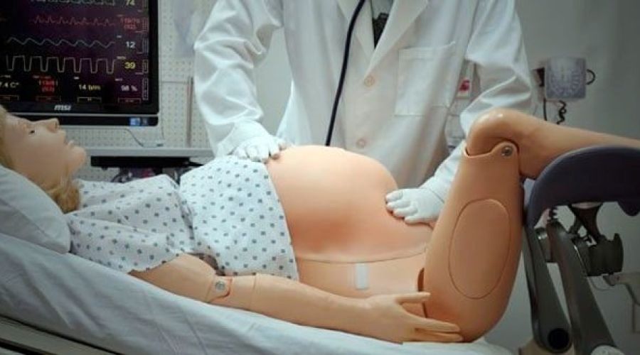 Манекен роженницы